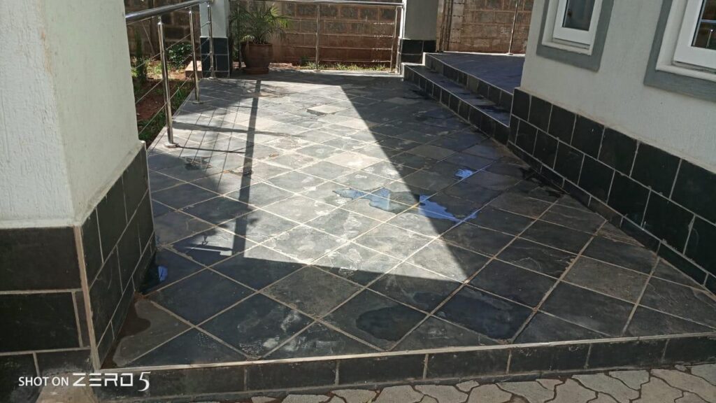 Mazeras Floor Installation